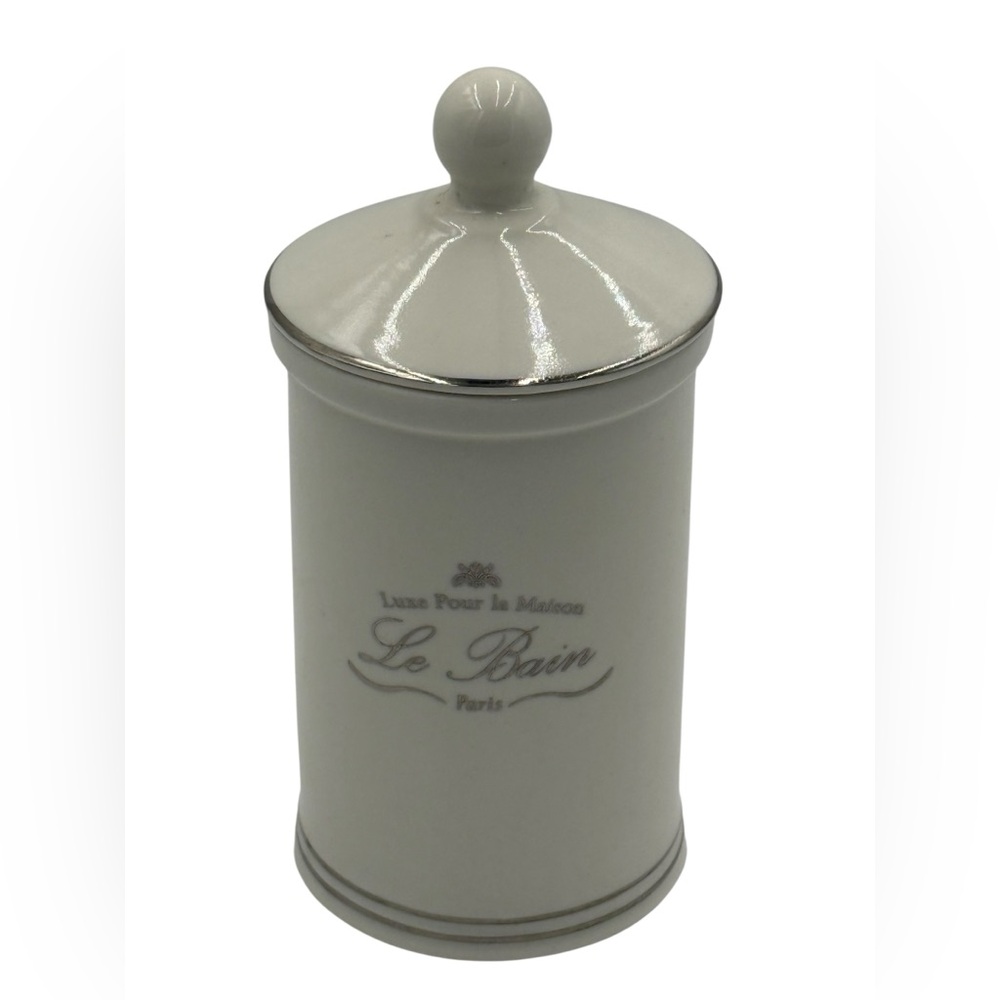 VTG Kassatex New York Le Bain Paris Storage Jar White & Silver 6”Hx3”D.
